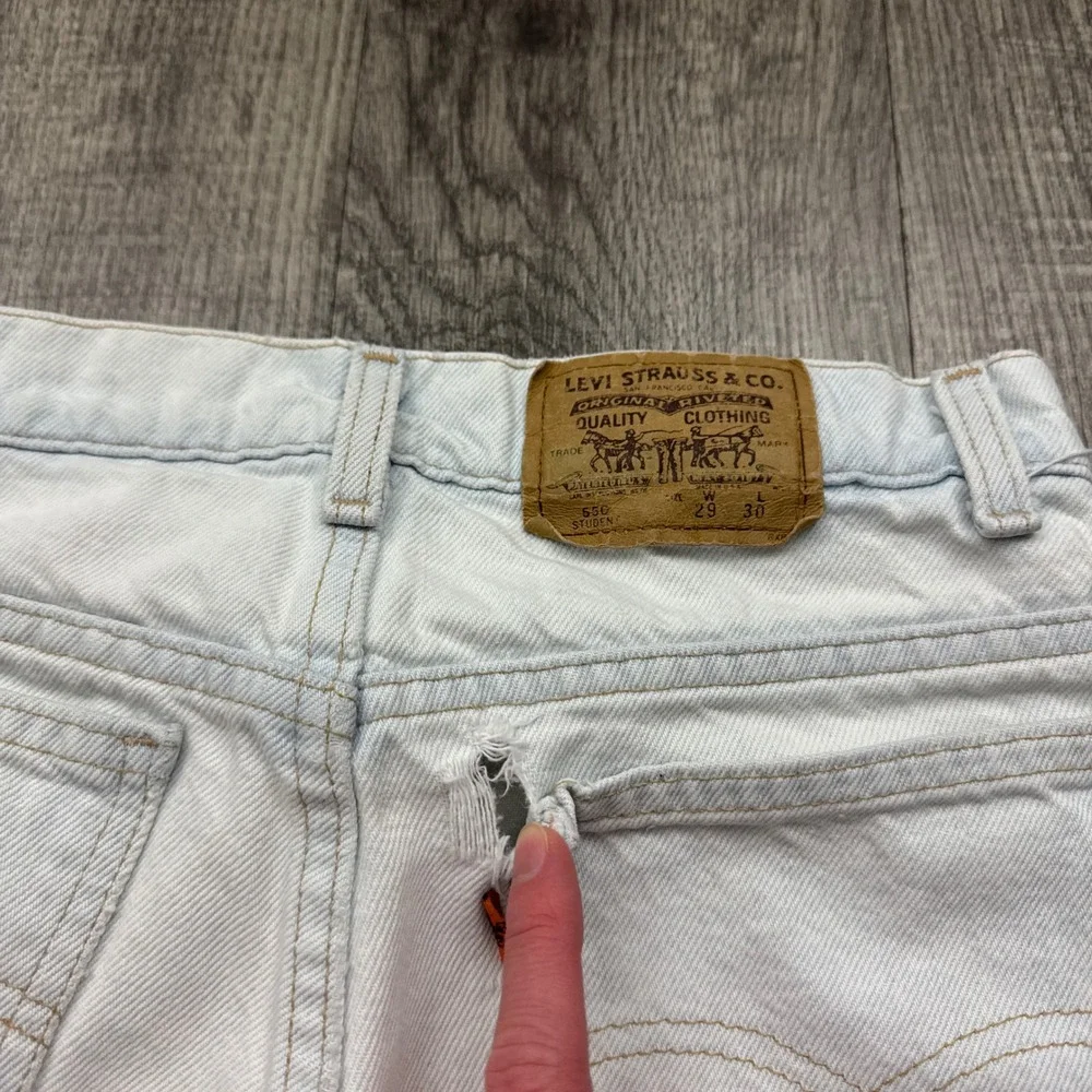Vintage Levi's 550 Student Light Wash Orange Tab Denim Jeans USA